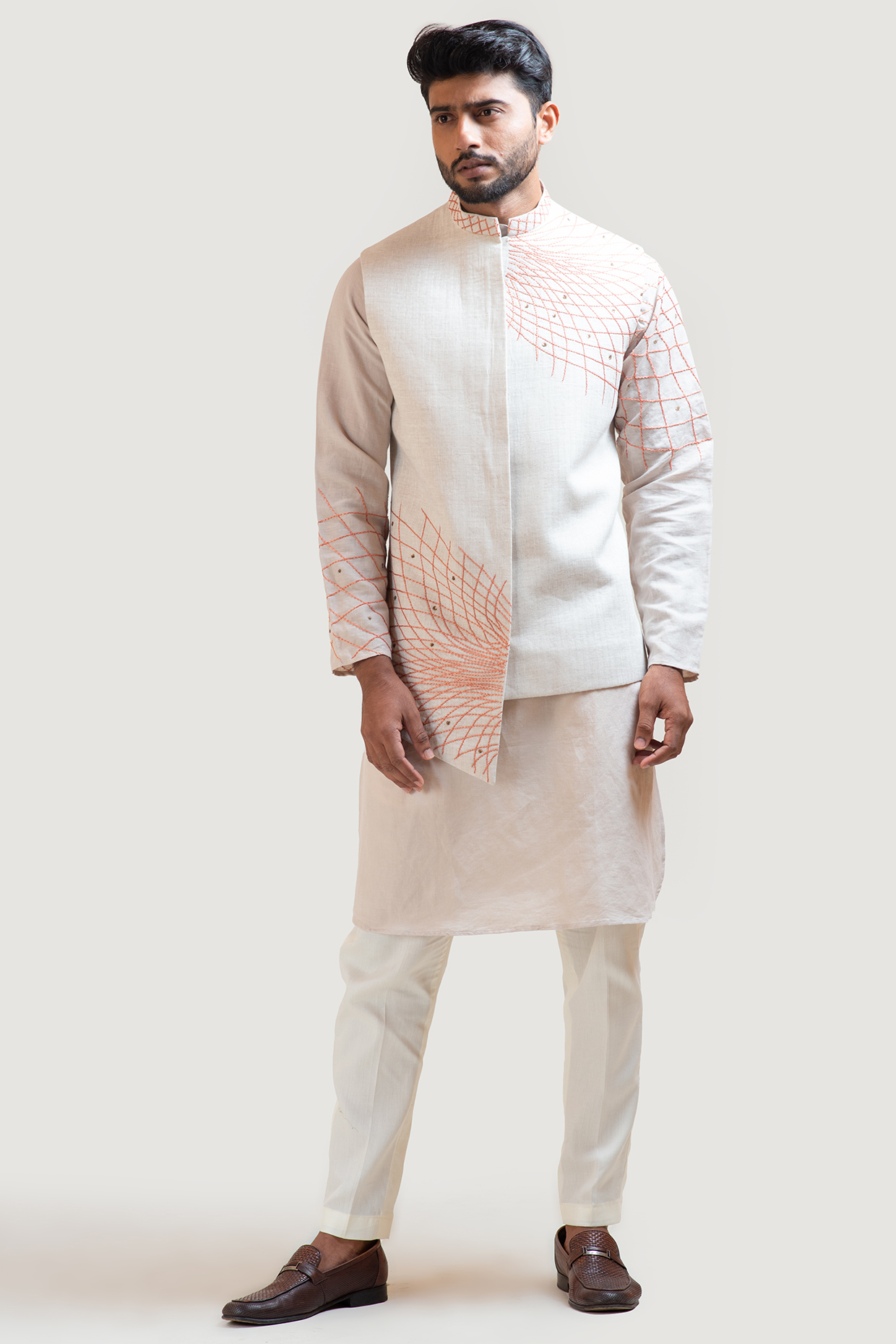 Light Grey Kurta Set With Embroidered Nehru Jacket by PAARSH at Pernia's Pop Up Shop