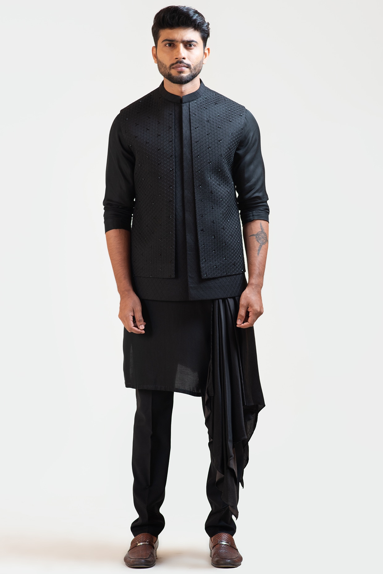 HUZUR Men's Cotton Black Kurta White Pyjama/pajama With Black Dupion/Silk Nehru  Jacket Set : Amazon.in: Fashion