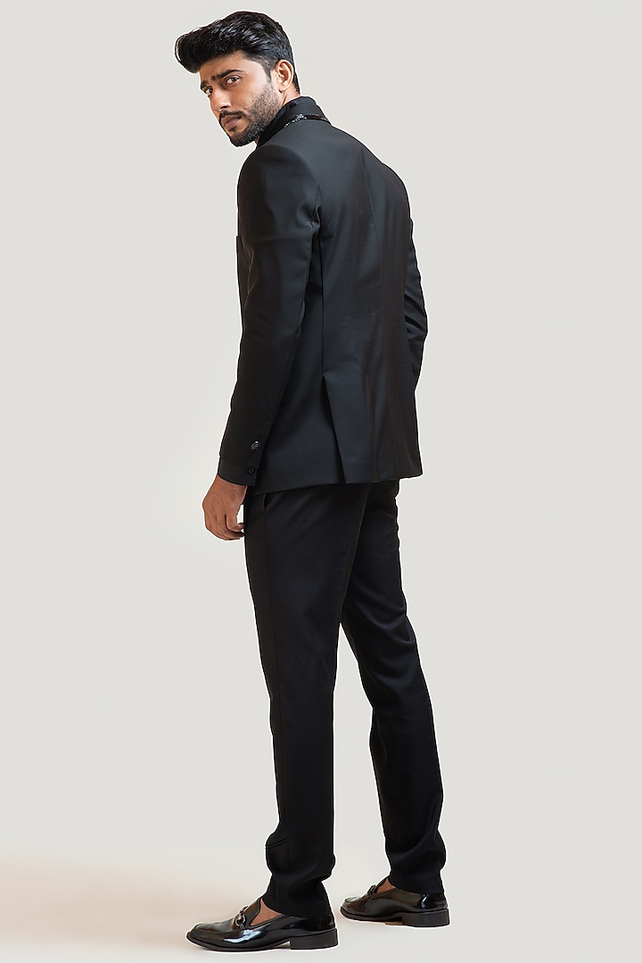Black Blazer Set With Embroidery by PAARSH at Pernia's Pop Up Shop