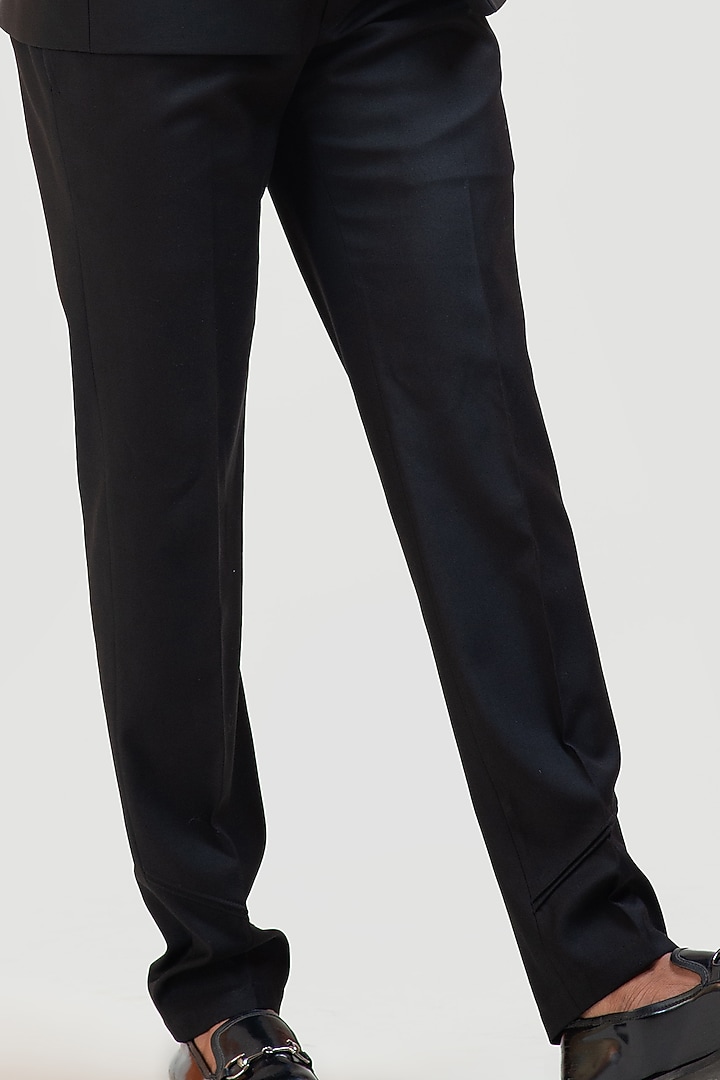 Black Blazer Set With Embroidery by PAARSH at Pernia's Pop Up Shop