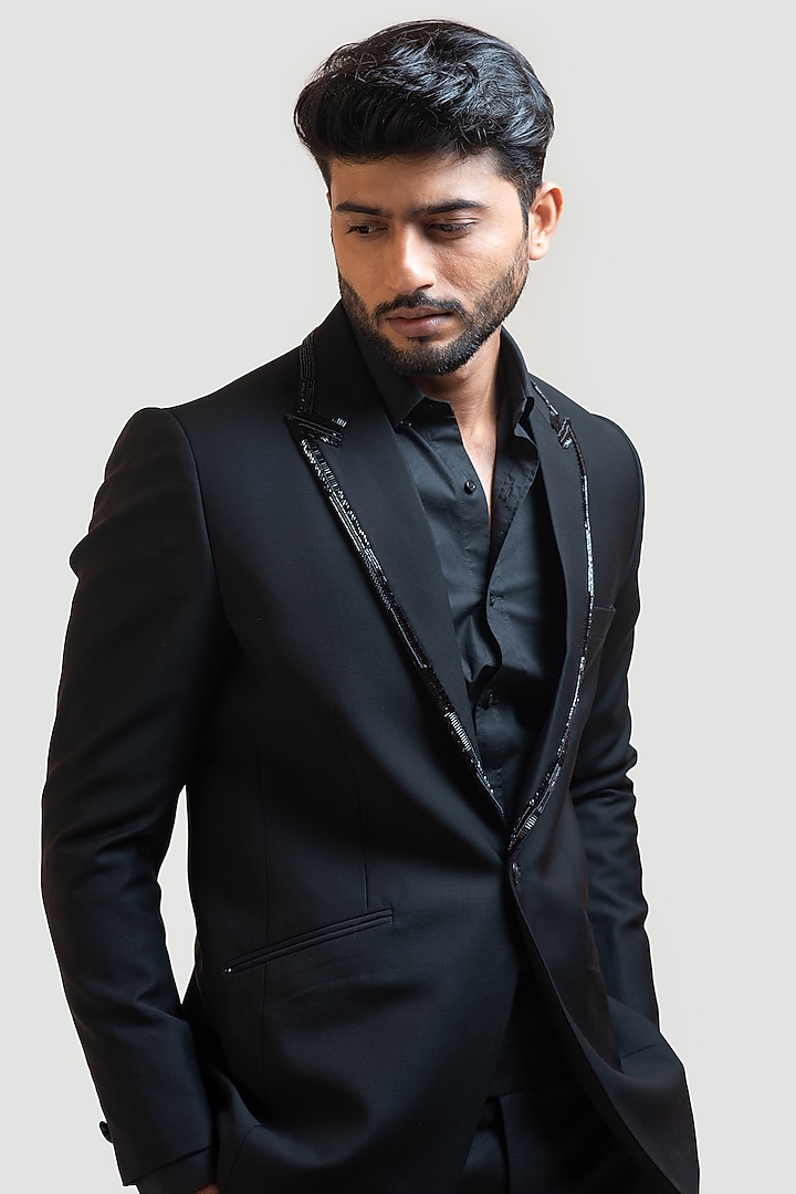 Black Blazer Set With Embroidery by PAARSH at Pernia's Pop Up Shop