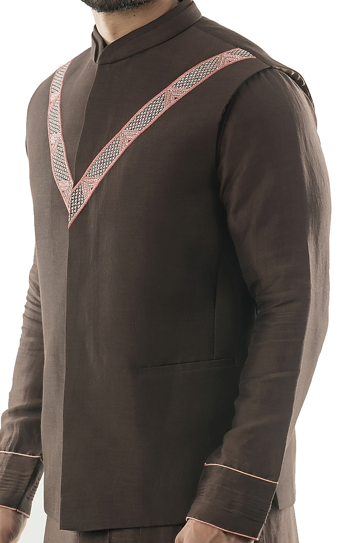 Brown Bamboo Silk Thread Embroidered Bundi Jacket Set by PAARSH at Pernia's Pop Up Shop