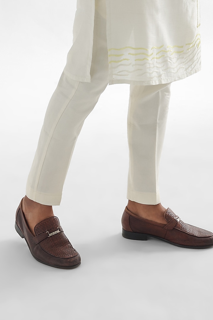 Lemon Yellow & Ivory Linen Satin Embroidered Kurta Set by PAARSH at Pernia's Pop Up Shop