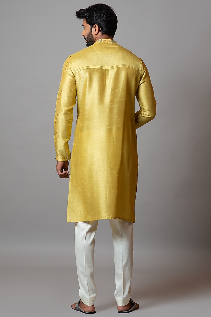 Mustard Yellow Bamberg Silk Embroidered Kurta Set by PAARSH at Pernia's Pop Up Shop