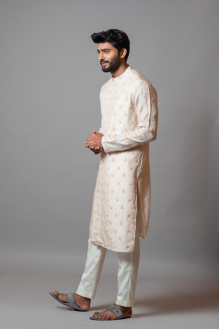 Apricot Bamberg Silk Motif Work Kurta Set by PAARSH at Pernia's Pop Up Shop