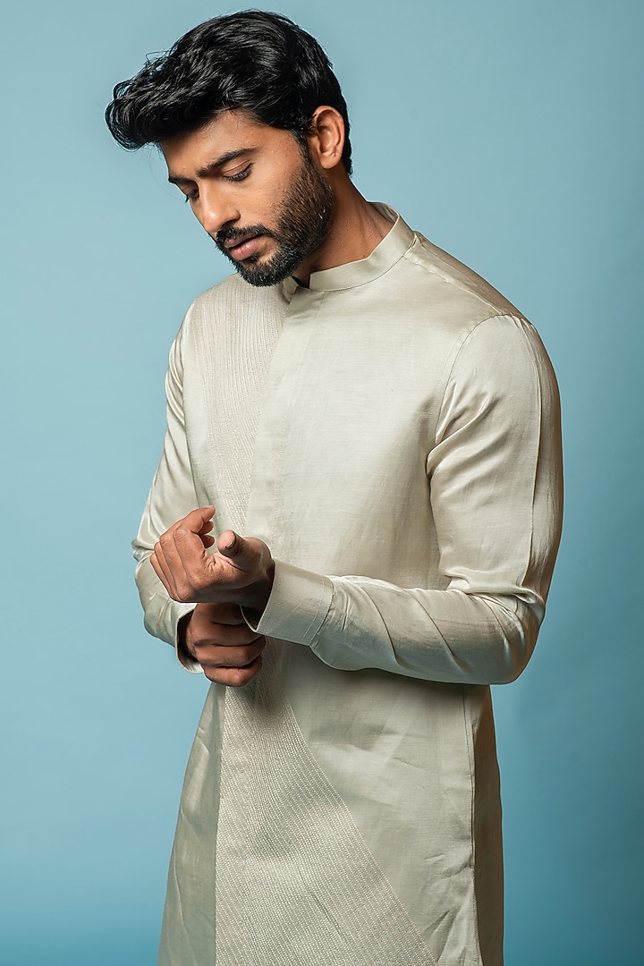 Shrinking Grey Linen Satin Resham Work Kurta Set by PAARSH at Pernia's Pop Up Shop