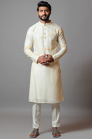 Cream Bamberg Silk Kurta Set by PAARSH
