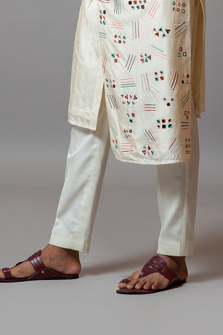 Cannoli Cream Bamberg Silk Kurta Set by PAARSH at Pernia's Pop Up Shop