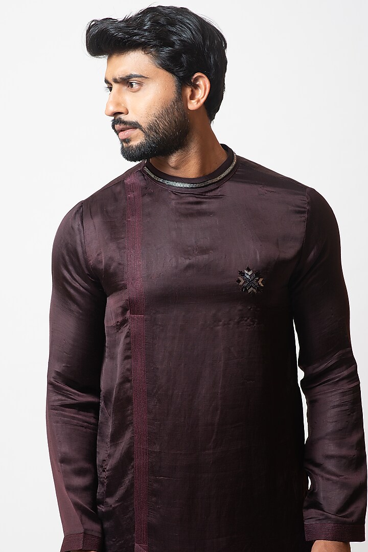 Windsor Wine Linen Satin Kurta Set by PAARSH at Pernia's Pop Up Shop