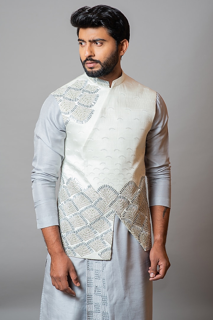 Light Grey Linen Satin Pearl Embroidered Bundi Jacket Set by PAARSH at Pernia's Pop Up Shop
