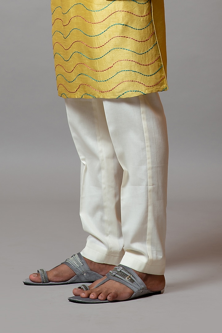 Mustard Linen Satin Cutdana Embroidered Bundi Jacket Set by PAARSH at Pernia's Pop Up Shop