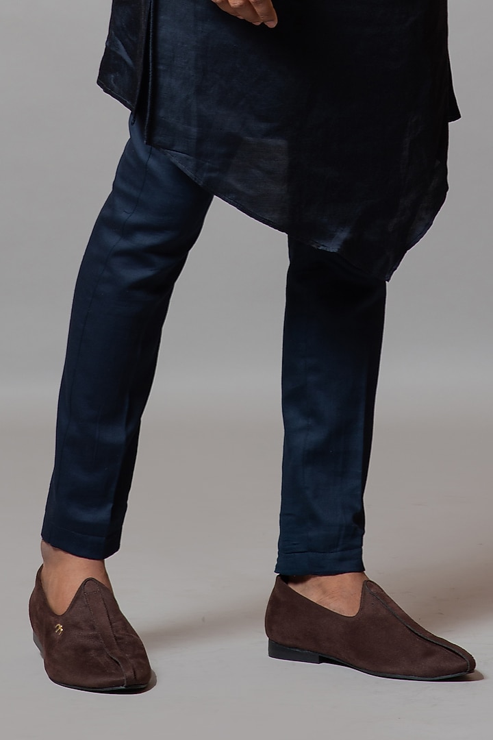 Navy Peon Bundi Jacket With Kurta Set by PAARSH at Pernia's Pop Up Shop