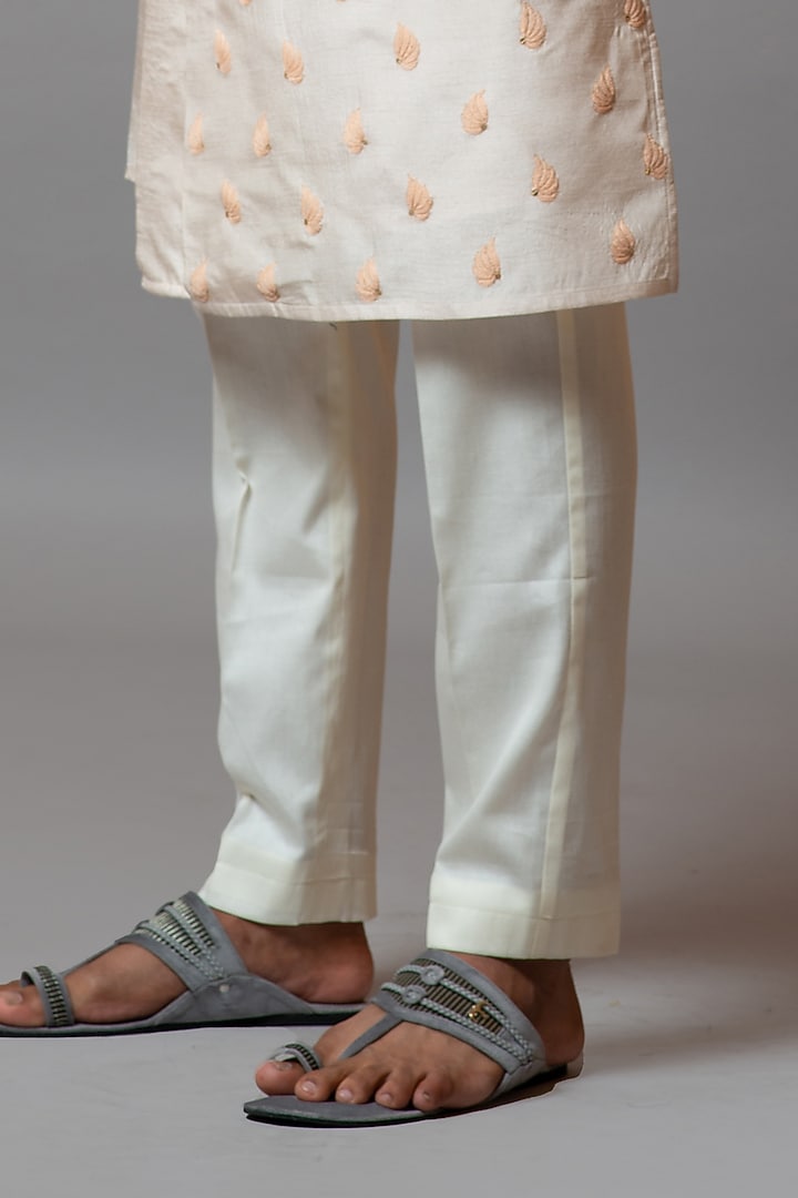 Tango Red Bamberg Silk Thread Embroidered Bundi Jacket Set by PAARSH at Pernia's Pop Up Shop