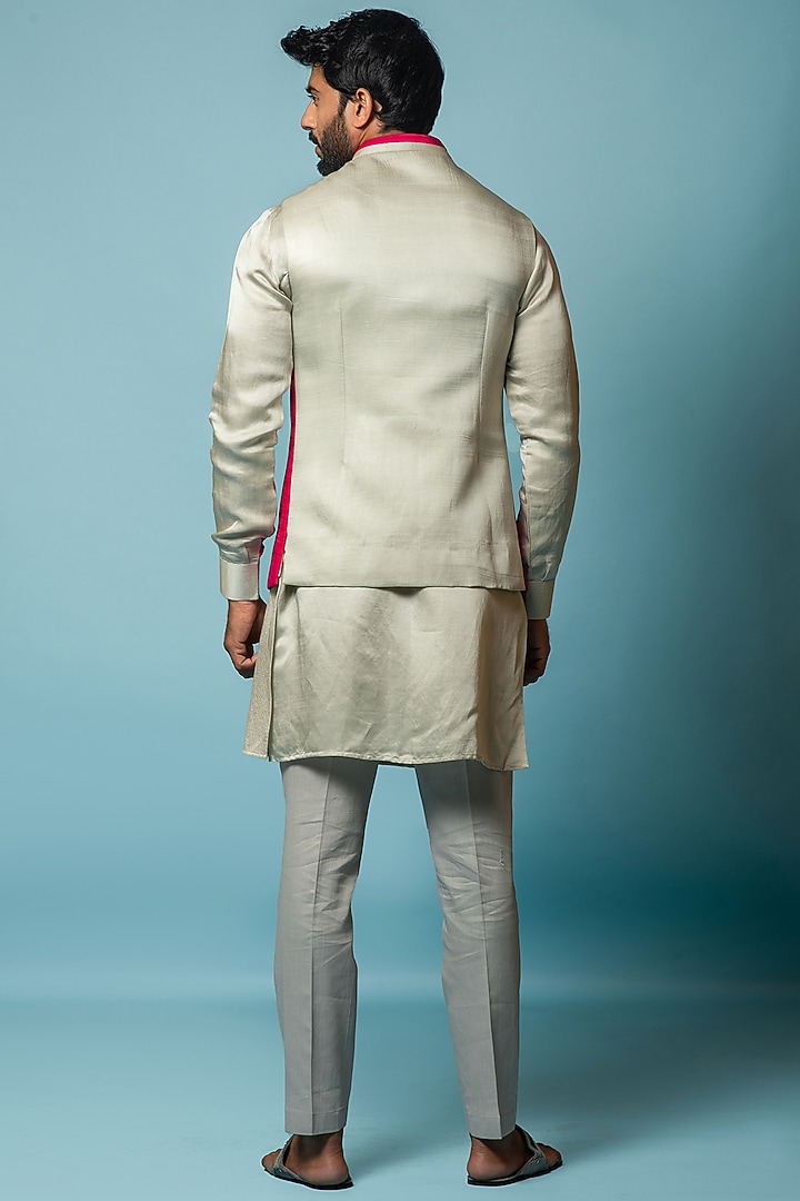 Striking Grey Bundi Jacket With Kurta Set by PAARSH at Pernia's Pop Up Shop