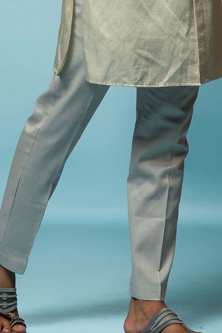 Striking Grey Bundi Jacket With Kurta Set by PAARSH at Pernia's Pop Up Shop