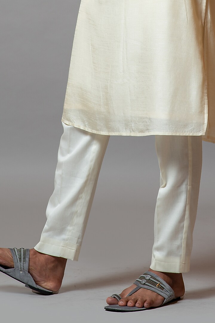 Cream & Yellow Shaded Bamberg Silk Resham Embroidered Bundi Jacket Set by PAARSH at Pernia's Pop Up Shop