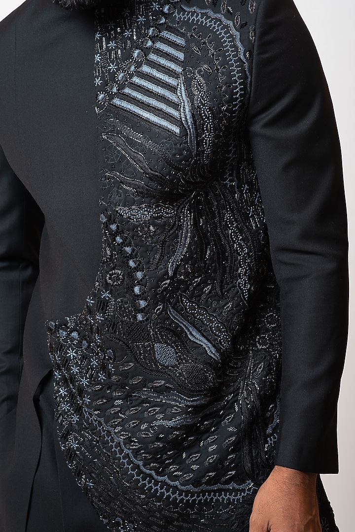 Metal Black Embroidered Indo-Western Jacket Set by PAARSH at Pernia's Pop Up Shop