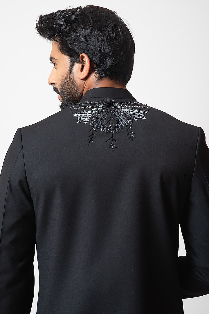 Onyx Black Embroidered Indo-Western Jacket Set by PAARSH at Pernia's Pop Up Shop