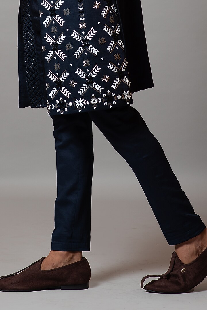 Blue Depths Embroidered Indo-Western Jacket Set by PAARSH at Pernia's Pop Up Shop