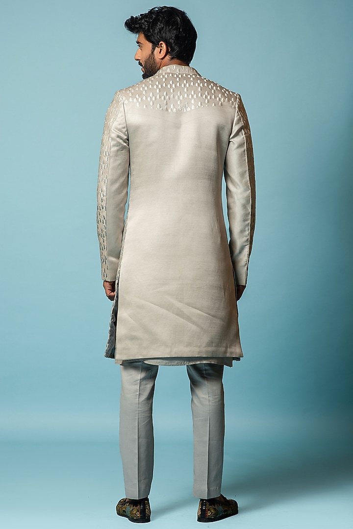 Shrinking Grey Embroidered Indo-Western Set by PAARSH at Pernia's Pop Up Shop