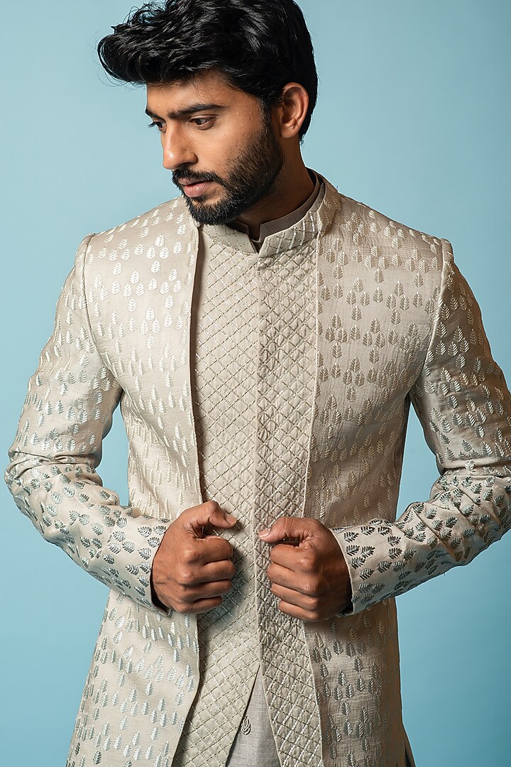 Shrinking Grey Embroidered Indo-Western Set by PAARSH at Pernia's Pop Up Shop