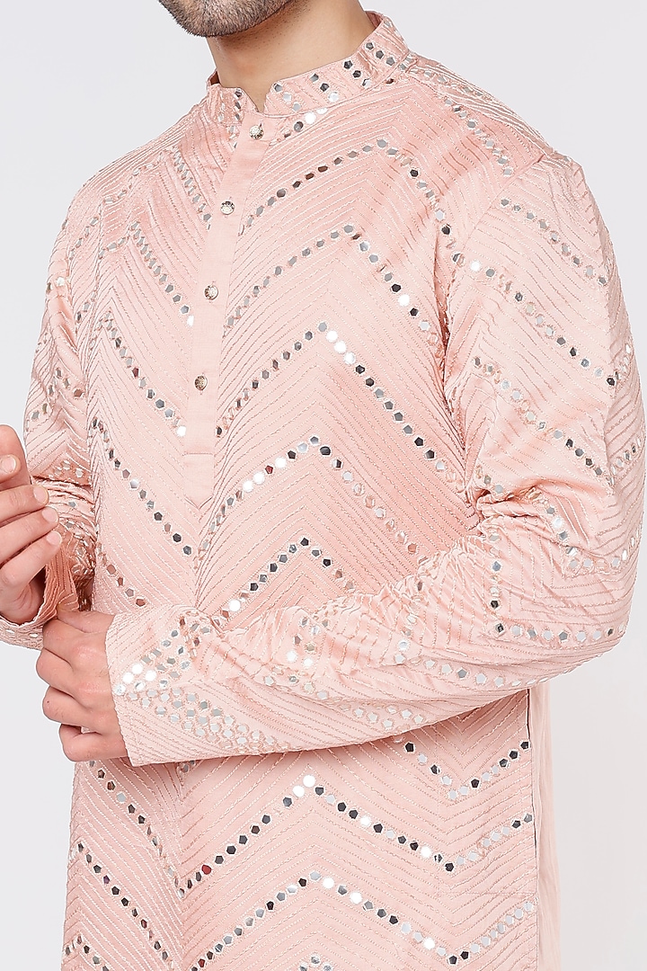 Powder Pink Embroidered Kurta Set by PAARSH at Pernia's Pop Up Shop