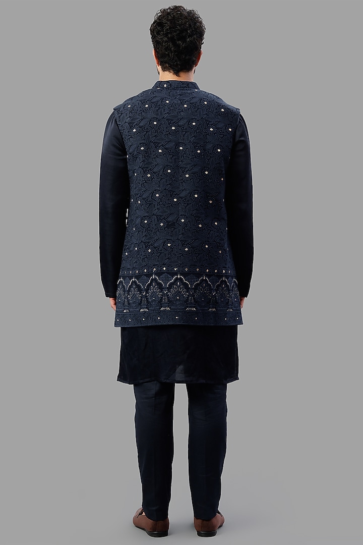Navy Blue Linen Floral Thread Embroidered Indo Western Set by PAARSH at Pernia's Pop Up Shop