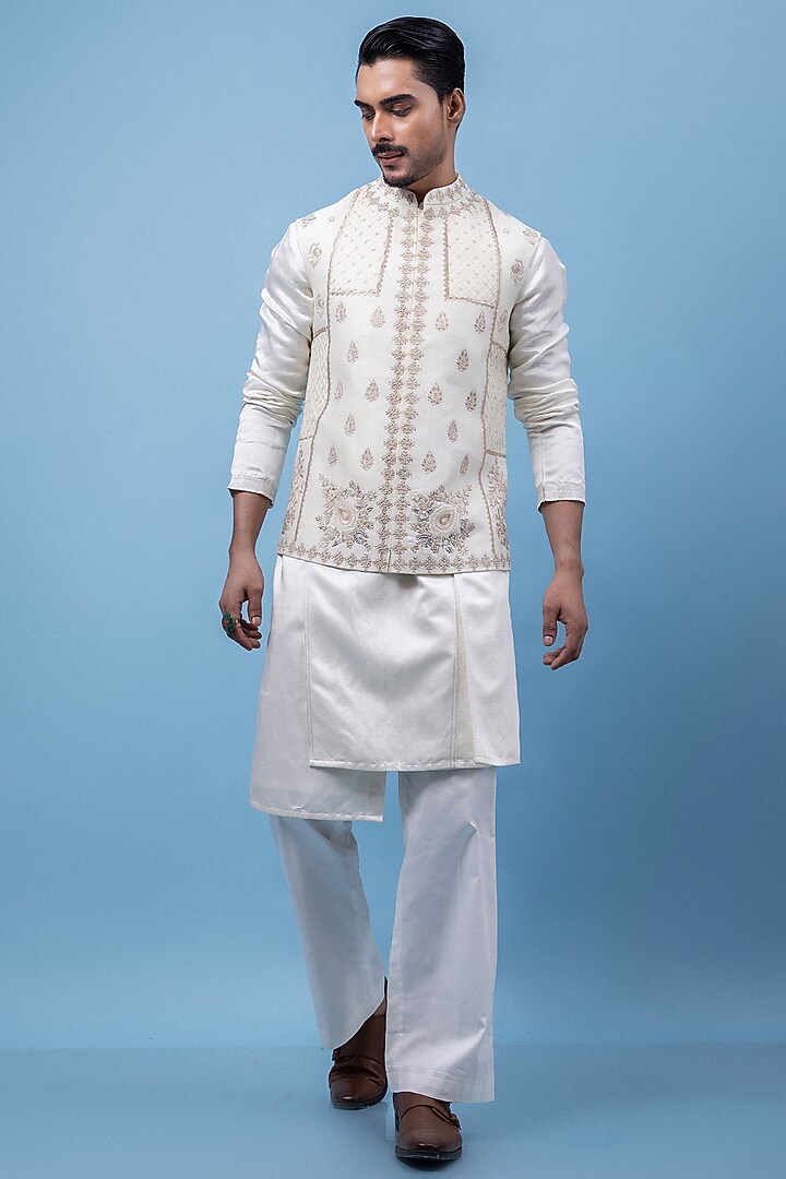 Ivory Bamberg Silk Embroidered Nehru Jacket Set by PAARSH at Pernia's Pop Up Shop