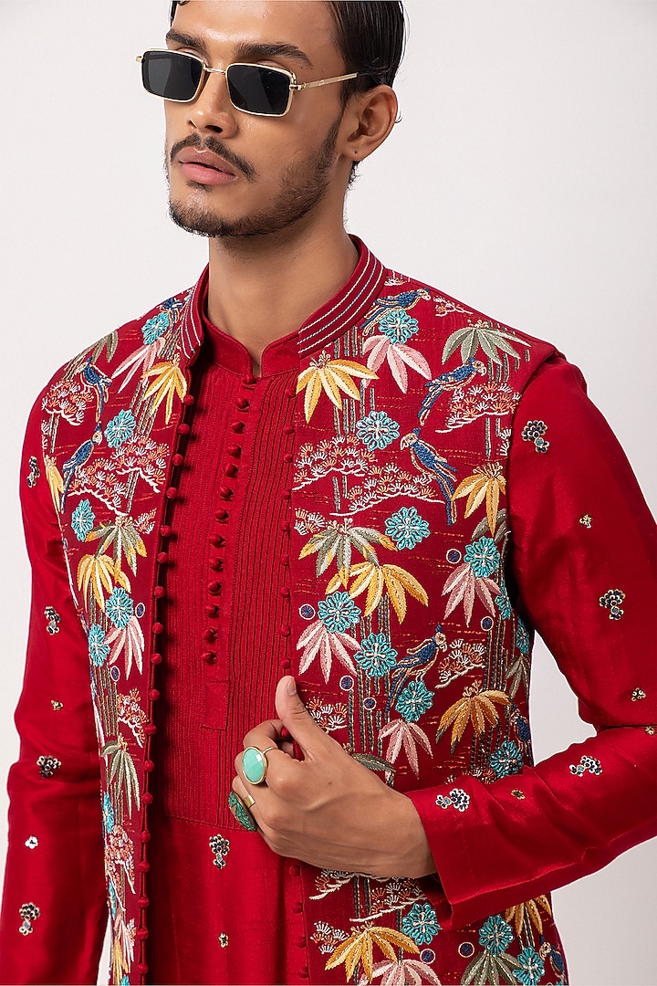 Red Bamberg Silk Thread Embroidered Nehru Jacket Set by PAARSH at Pernia's Pop Up Shop