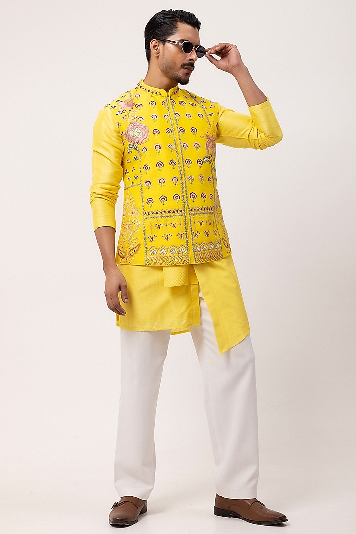 Yellow Bamberg Silk Floral Embroidered Nehru Jacket Set by PAARSH at Pernia's Pop Up Shop