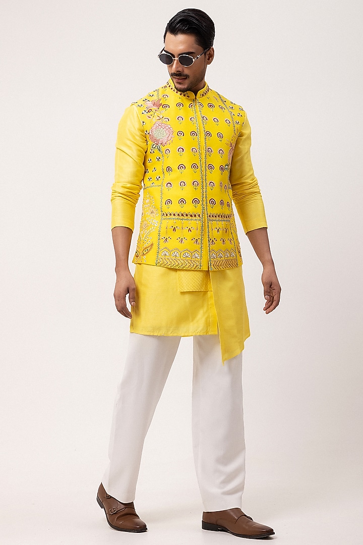 Yellow Bamberg Silk Floral Embroidered Nehru Jacket Set by PAARSH at Pernia's Pop Up Shop