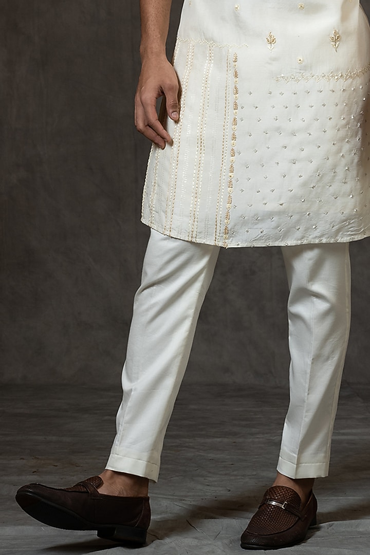 Ivory Bam Silk Embroidered Kurta Set by PAARSH at Pernia's Pop Up Shop