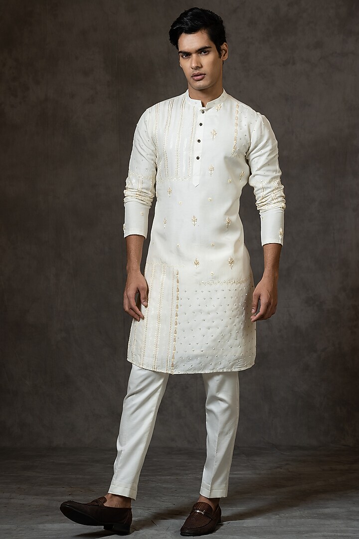 Ivory Bam Silk Embroidered Kurta Set by PAARSH at Pernia's Pop Up Shop