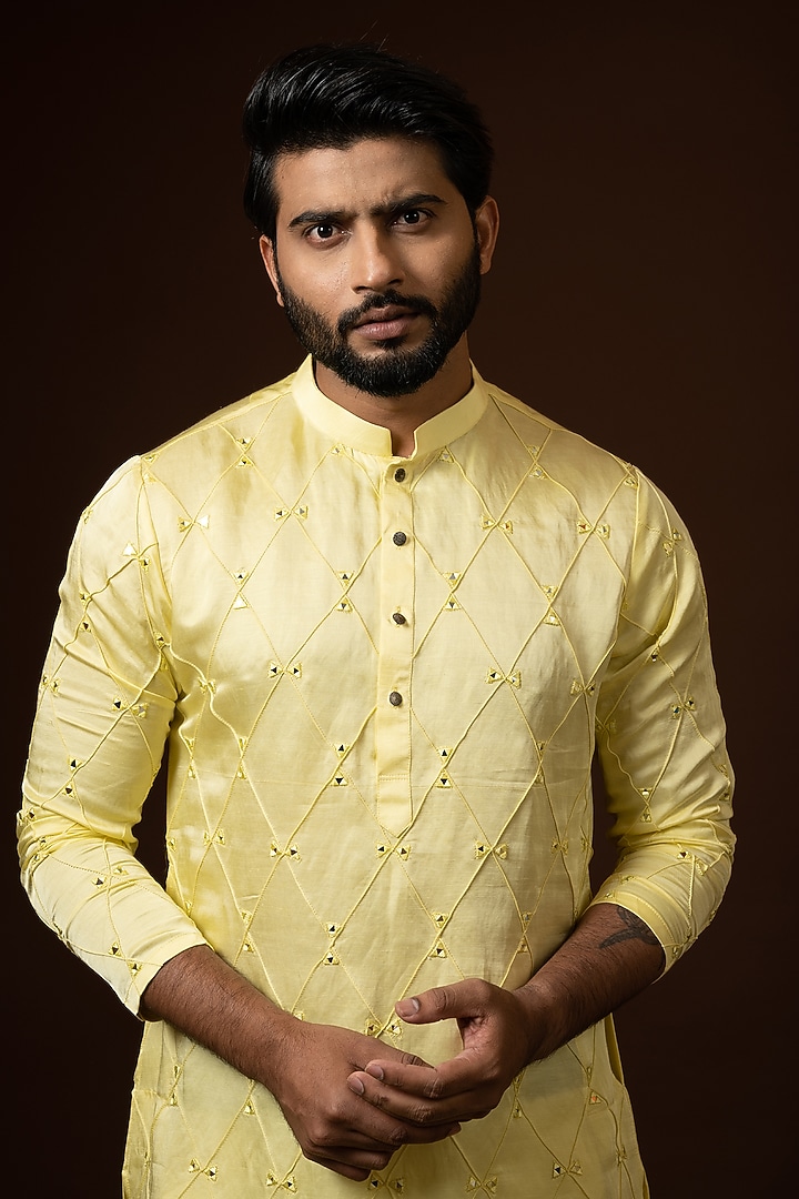 Yellow Linen Satn Mirror Work Kurta Set by PAARSH at Pernia's Pop Up Shop