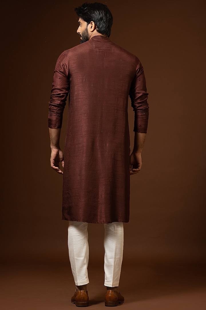 Maroon Embroidered Kurta Set by PAARSH at Pernia's Pop Up Shop