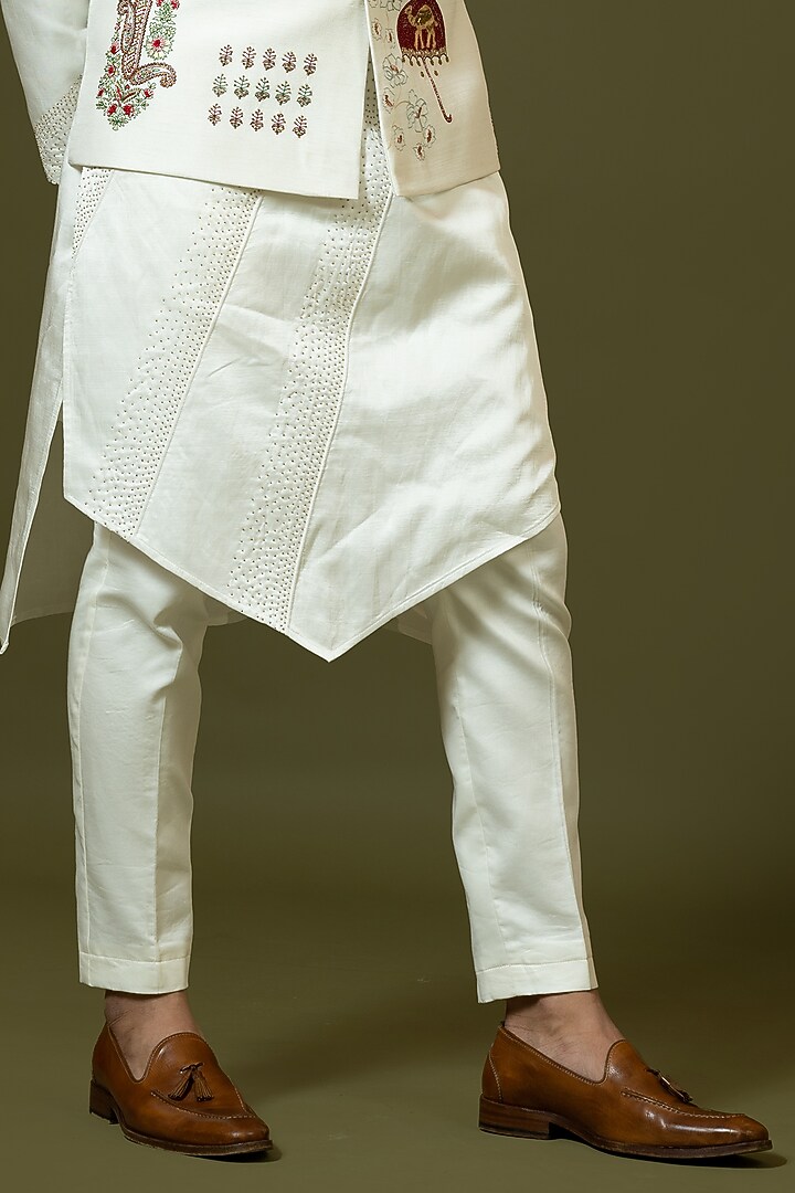 Ivory Linen Satin Kashida Embroidered Bundi Jacket by PAARSH at Pernia's Pop Up Shop