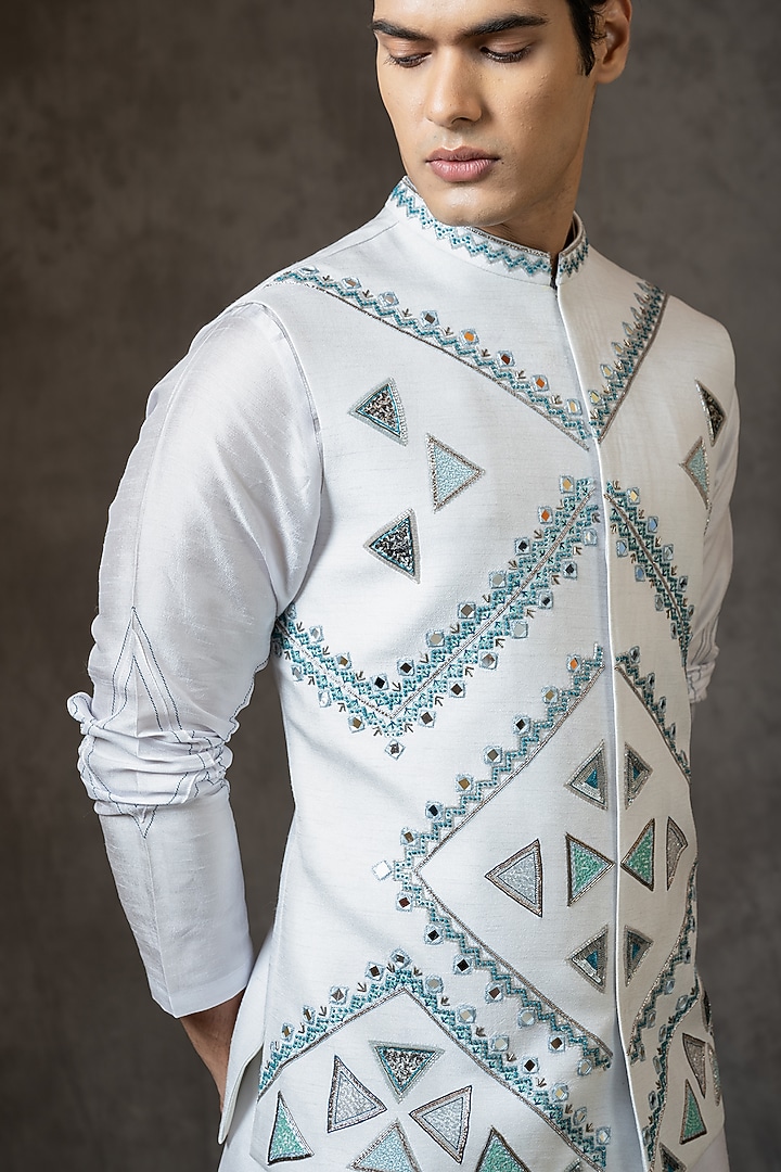 Faded Bam Silk Mirror Work Bundi Jacket Set by PAARSH at Pernia's Pop Up Shop