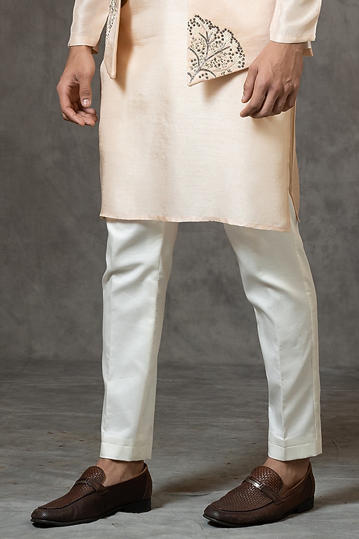Cream & Peach Embroidered Bundi Jacket With Kurta Set by PAARSH at Pernia's Pop Up Shop