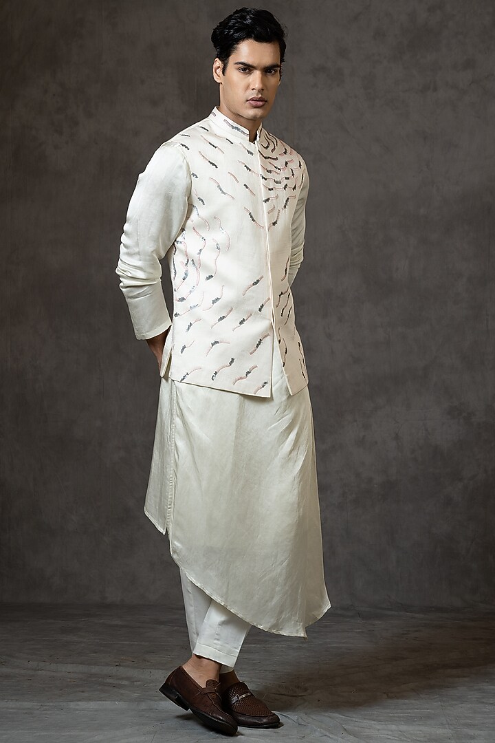 Ivory Linen Satin Sequins Embroidered Bundi Jacket Set by PAARSH at Pernia's Pop Up Shop