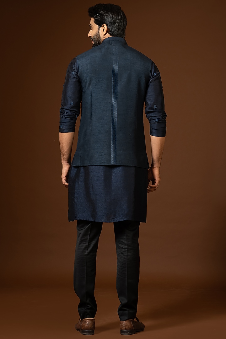 Navy Blue Linen Satin Embroidered Bundi Jacket Set by PAARSH at Pernia's Pop Up Shop