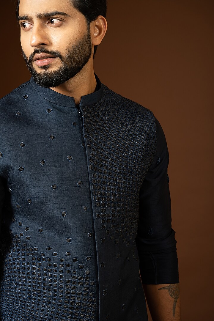 Navy Blue Linen Satin Embroidered Bundi Jacket Set by PAARSH at Pernia's Pop Up Shop