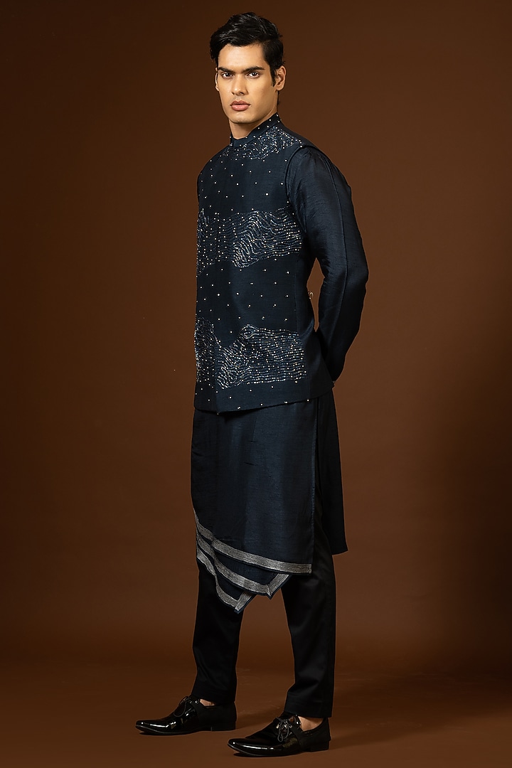 Navy Blue Linen Satin Embroidered Bundi Jacket Set by PAARSH at Pernia's Pop Up Shop