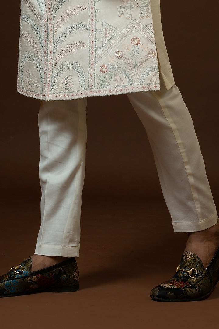 Ivory Embroidered Groom Sherwani Set by PAARSH at Pernia's Pop Up Shop