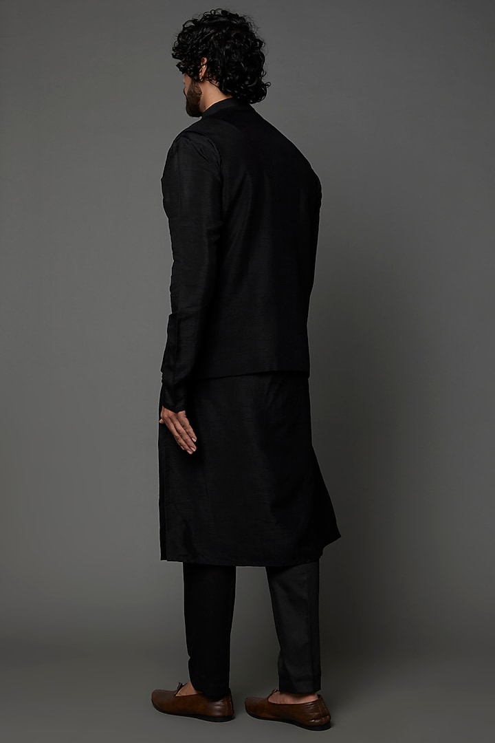 Black Raw Silk Bundi Jacket Set by PAARSH at Pernia's Pop Up Shop