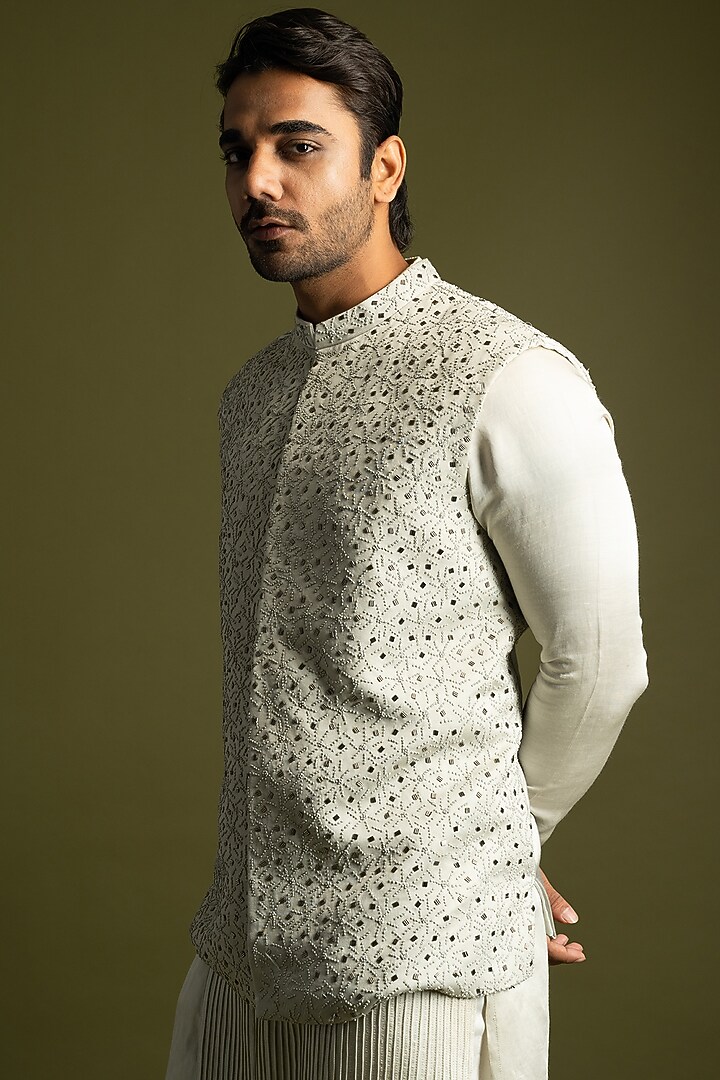 Grey Linen Satin Cutdana Embroidered Bundi Jacket Set by PAARSH at Pernia's Pop Up Shop