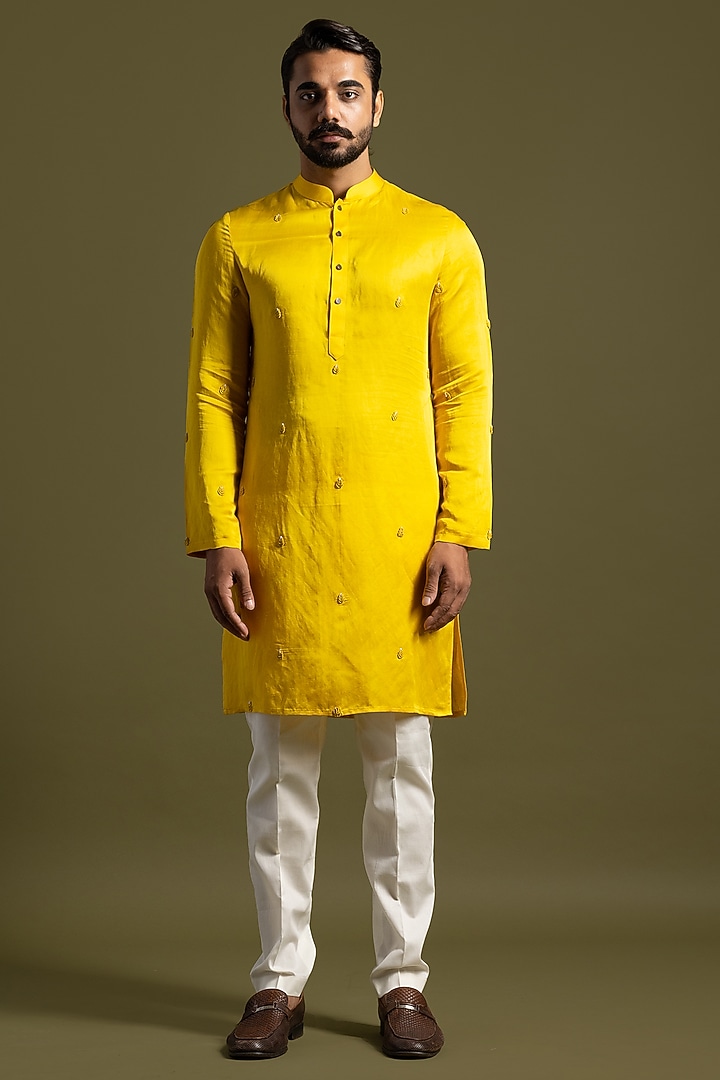 Yellow Linen Satin Motifs Kurta Set by PAARSH at Pernia's Pop Up Shop