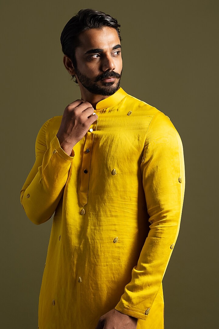 Yellow Linen Satin Motifs Kurta Set by PAARSH at Pernia's Pop Up Shop