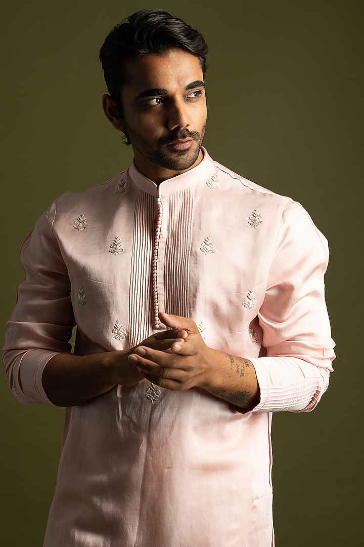 Powder Pink Linen Satin Floral & Motifs Embroidered Kurta Set by PAARSH at Pernia's Pop Up Shop