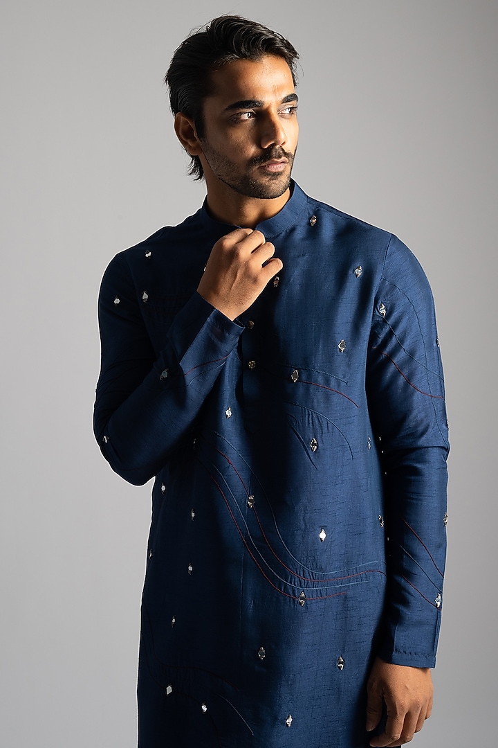 Navy Blue Linen Satin Thread Kurta Set by PAARSH at Pernia's Pop Up Shop