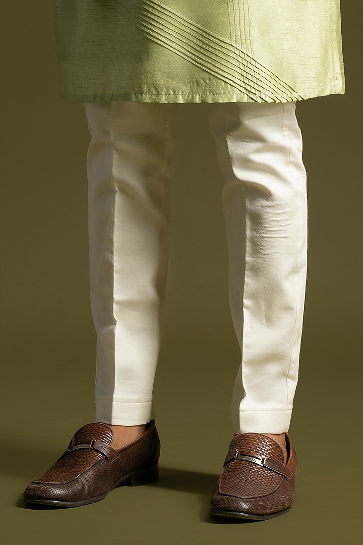Pistachio Green Bemberg Silk Kurta Set by PAARSH at Pernia's Pop Up Shop